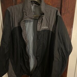 Columbia Men's Two-Tone Windbreaker
